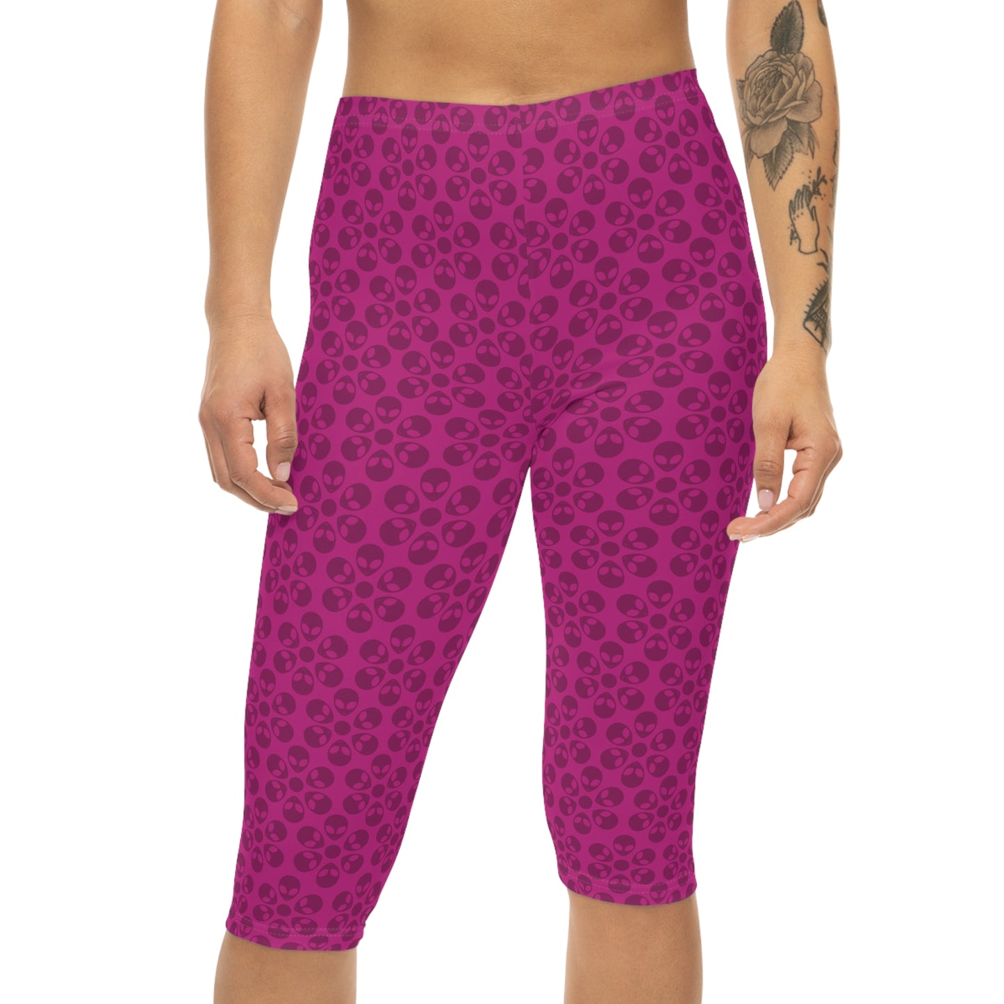 Women’s Capri Leggings Alien Flowers Pink