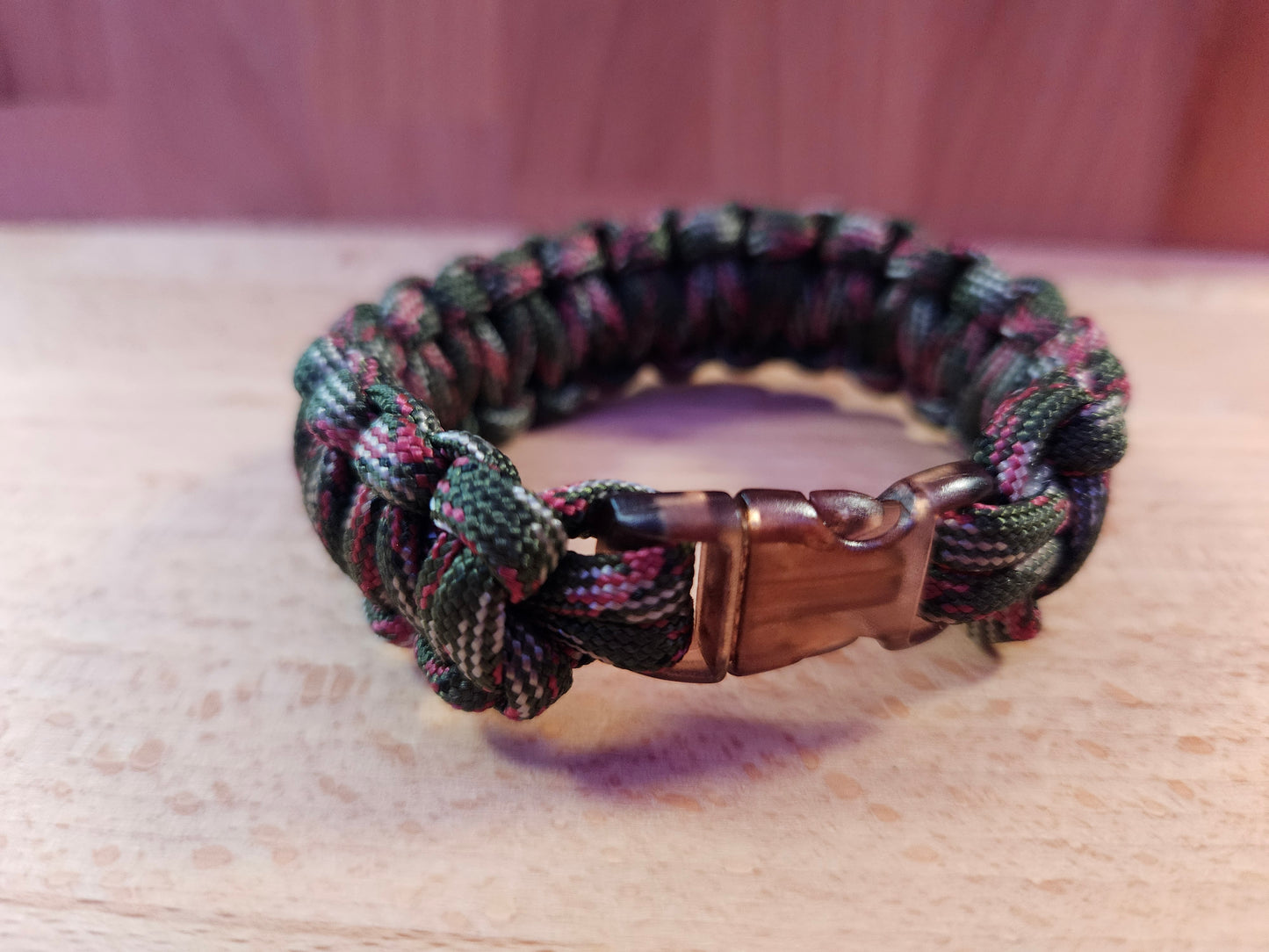 Handmade 550 Paracord Bracelet - Clear Micro Buckle - Red/Green Camo