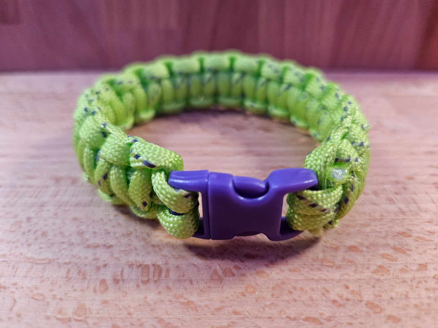 Handmade 550 Paracord Bracelet - Micro Buckle - Green