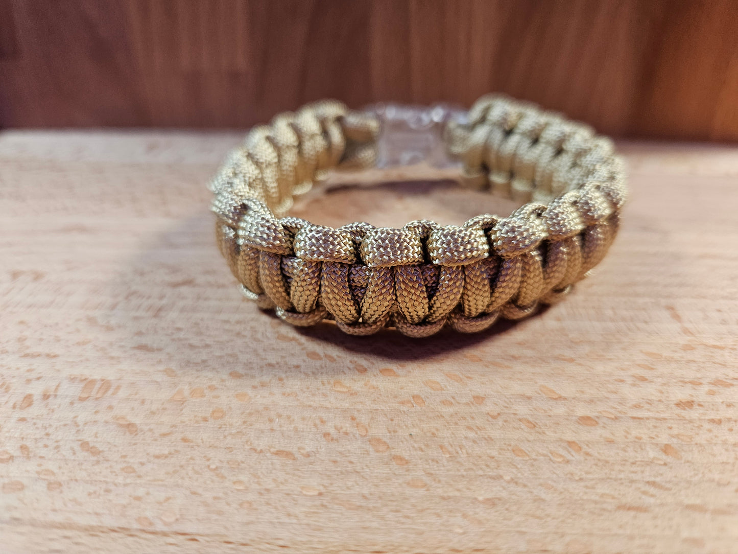 Handmade 550 Paracord Bracelet - Clear Micro Buckle - Tan