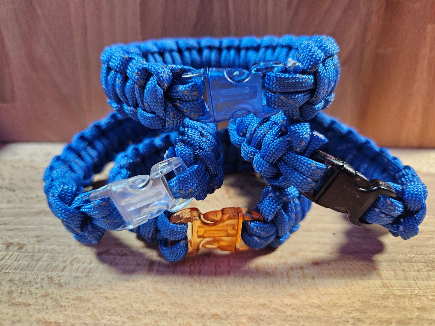 Handmade 550 Paracord Bracelet - Clear Micro Buckle - Mottled Blue