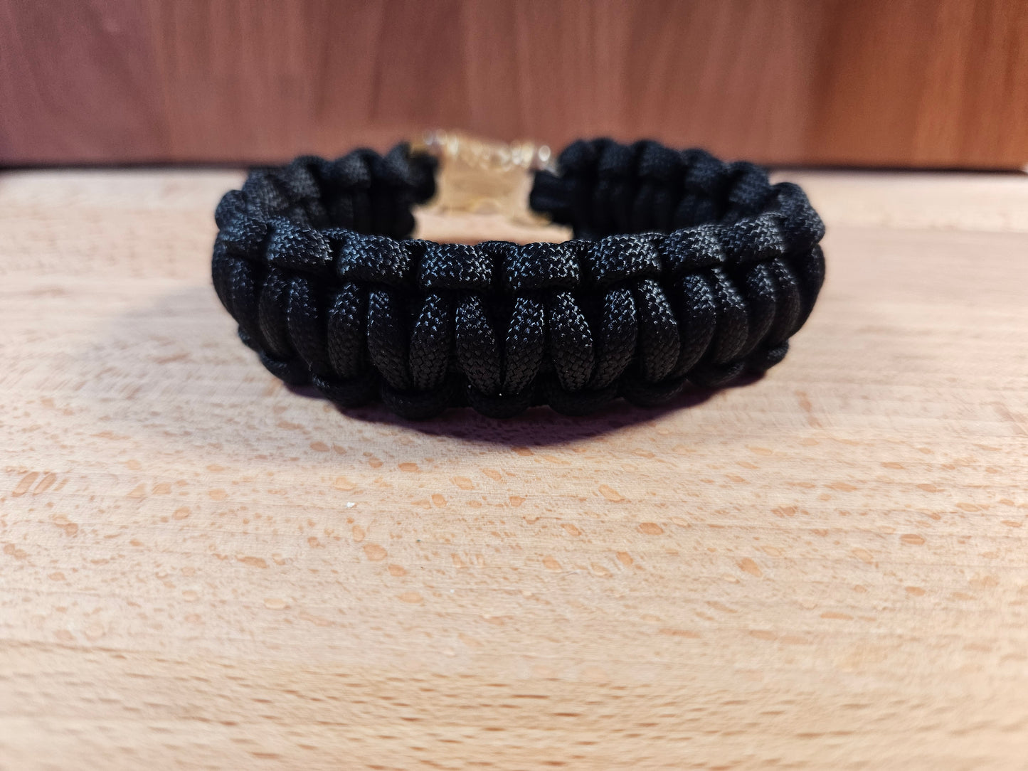 Handmade 550 Paracord Bracelet - Clear Micro Buckle - Black