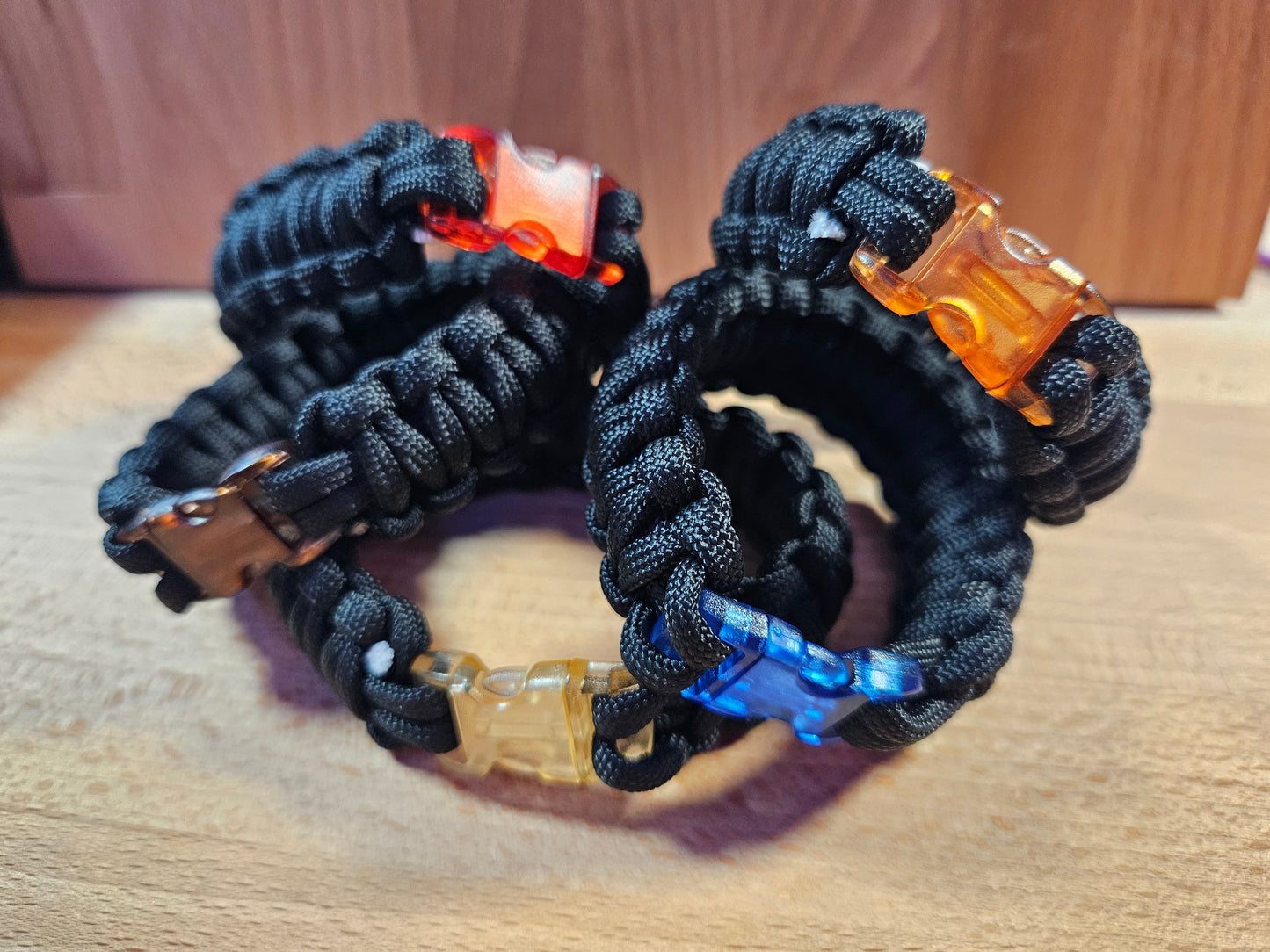 Handmade 550 Paracord Bracelet - Clear Micro Buckle - Black