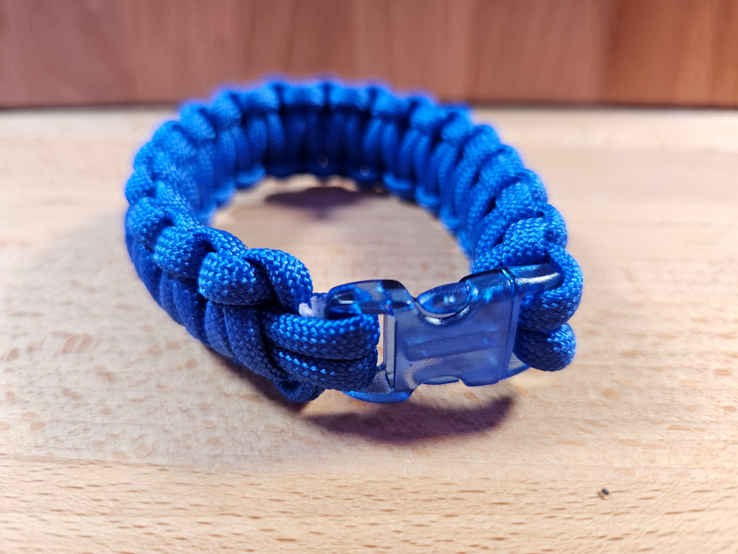 Handmade 550 Paracord Bracelet - Clear Micro Buckle - Blue
