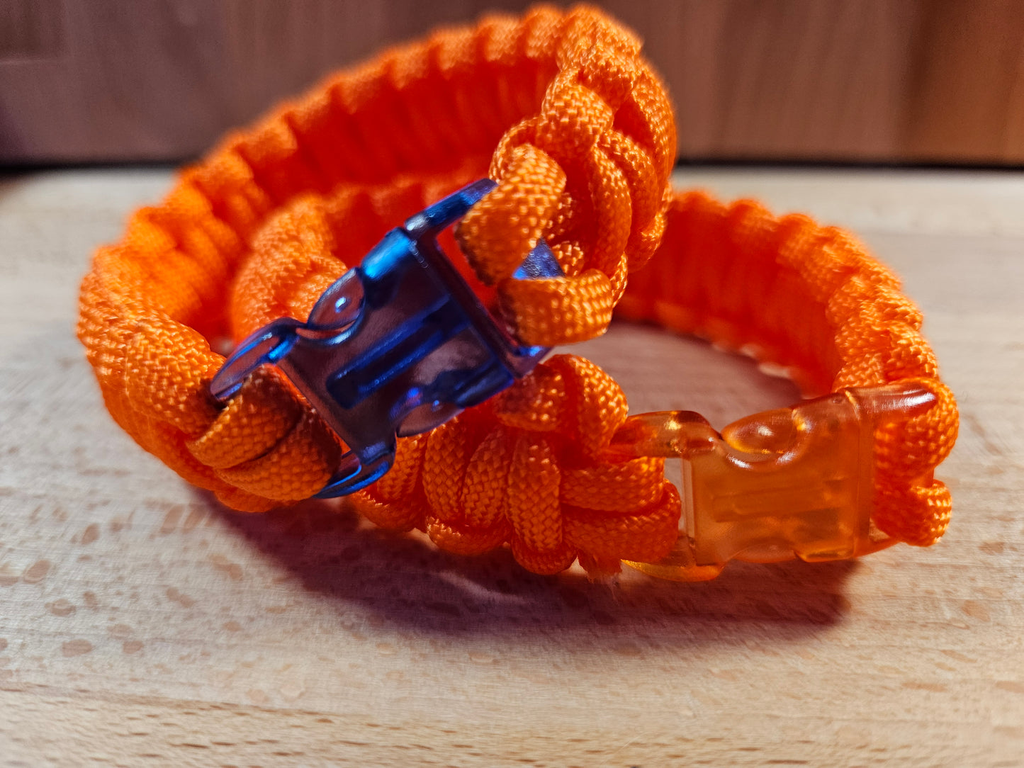 Handmade 550 Paracord Bracelet - Clear Micro Buckle - Orange