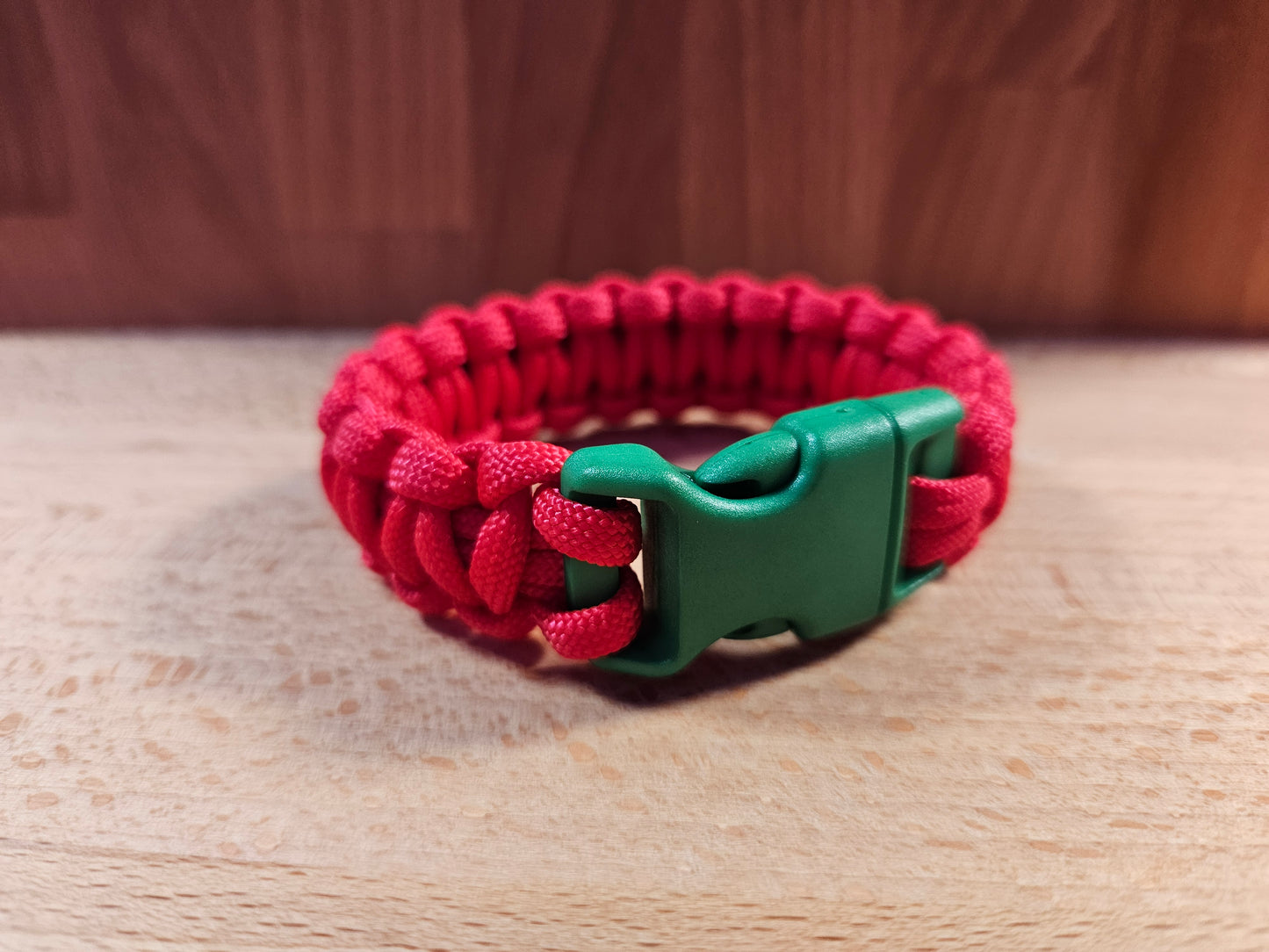 Handmade 550 Paracord Bracelet - Mini Buckle - Red