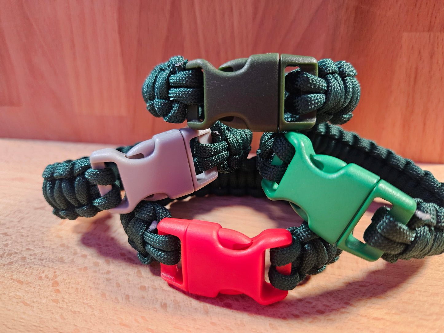 Handmade 550 Paracord Bracelet - Mini Buckle - Army Green