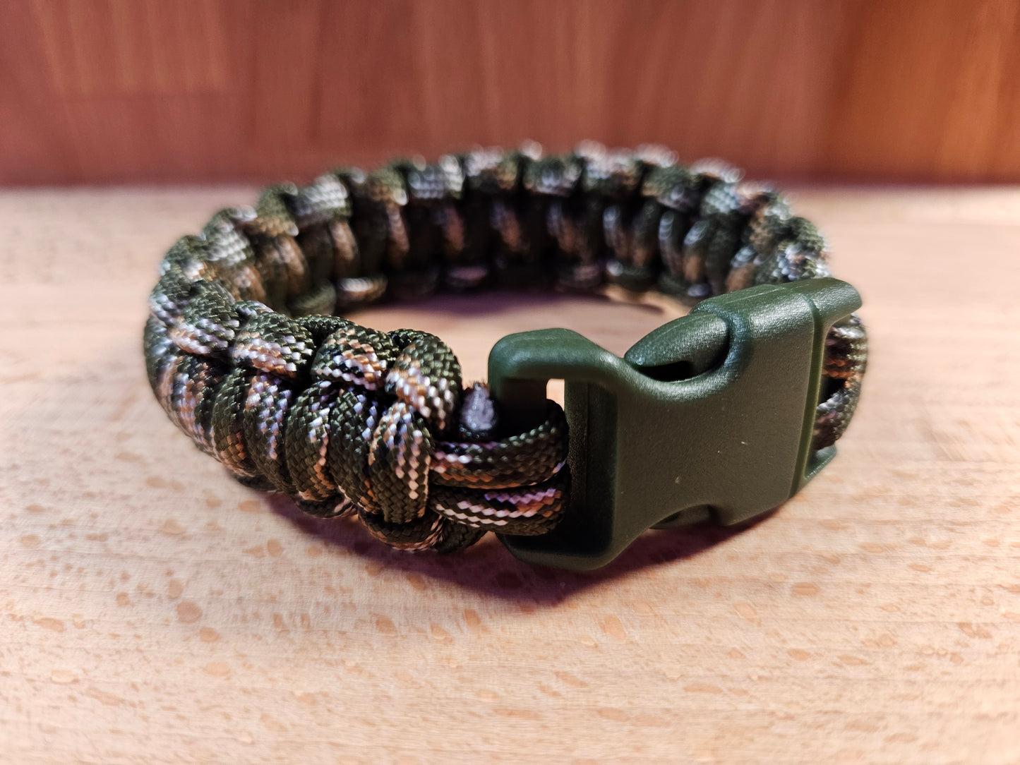 Handmade 550 Paracord Bracelet - Mini Buckle - Green Camo