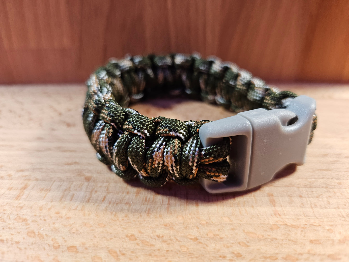 Handmade 550 Paracord Bracelet - Mini Buckle - Green Camo