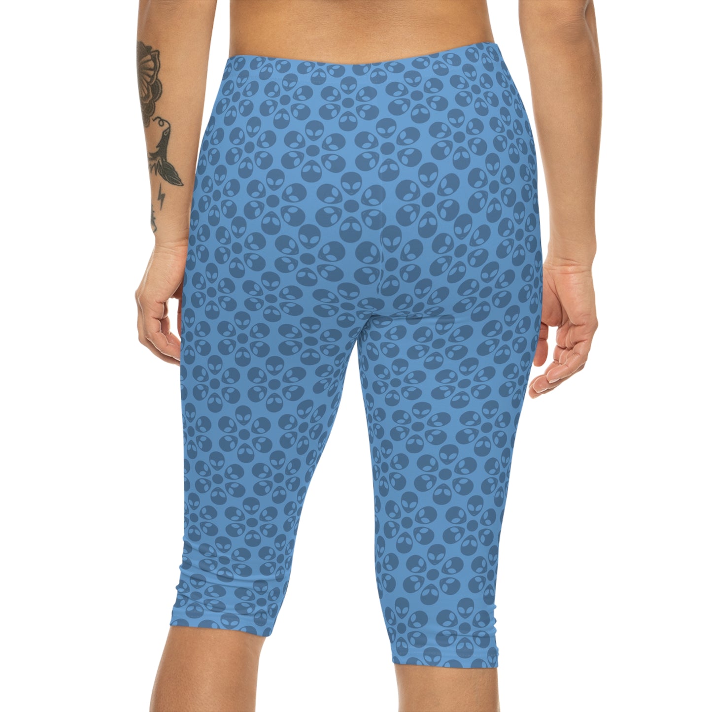 Women’s Capri Leggings Alien Flowers Light Blue