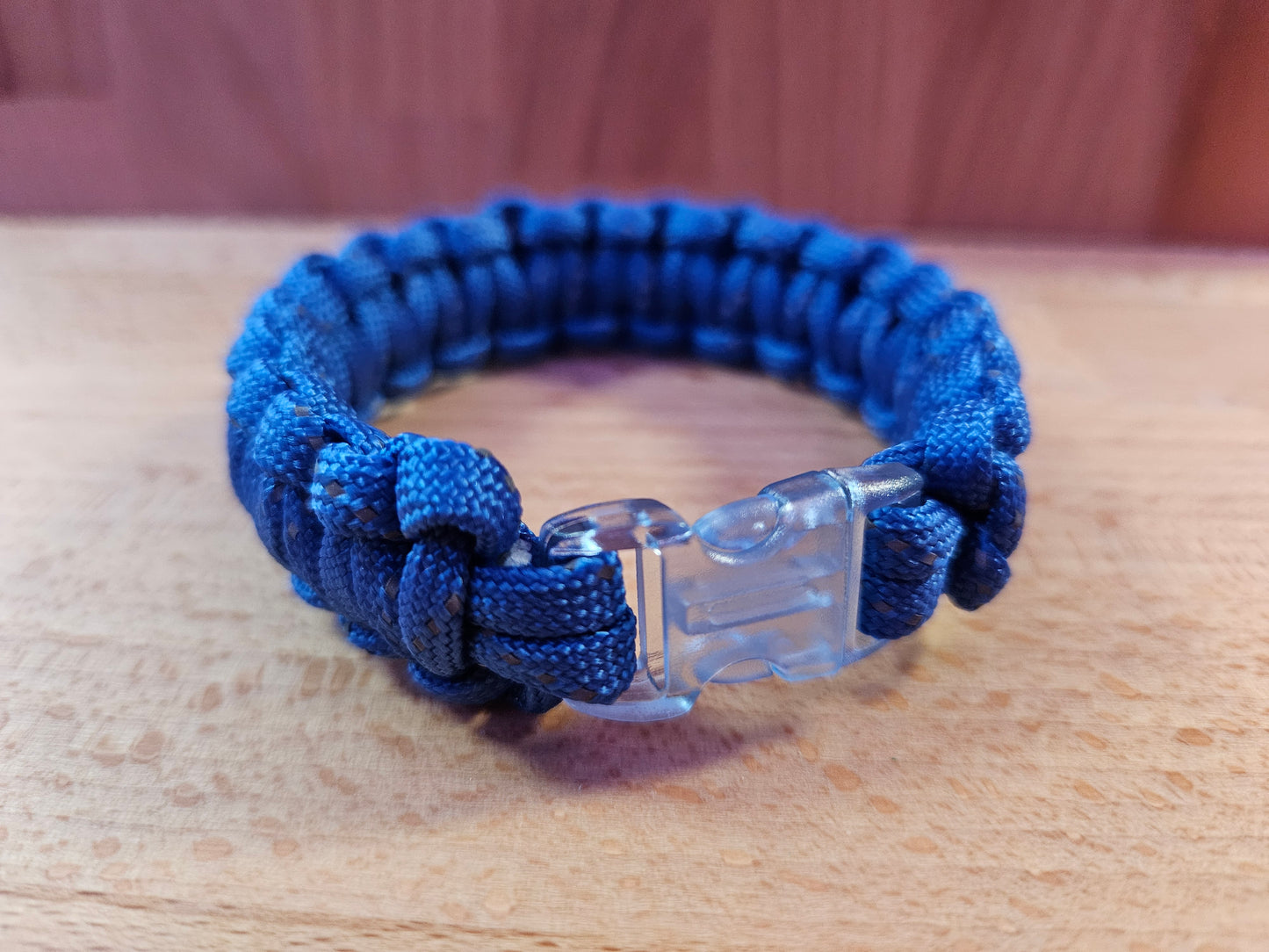 Handmade 550 Paracord Bracelet - Clear Micro Buckle - Mottled Blue