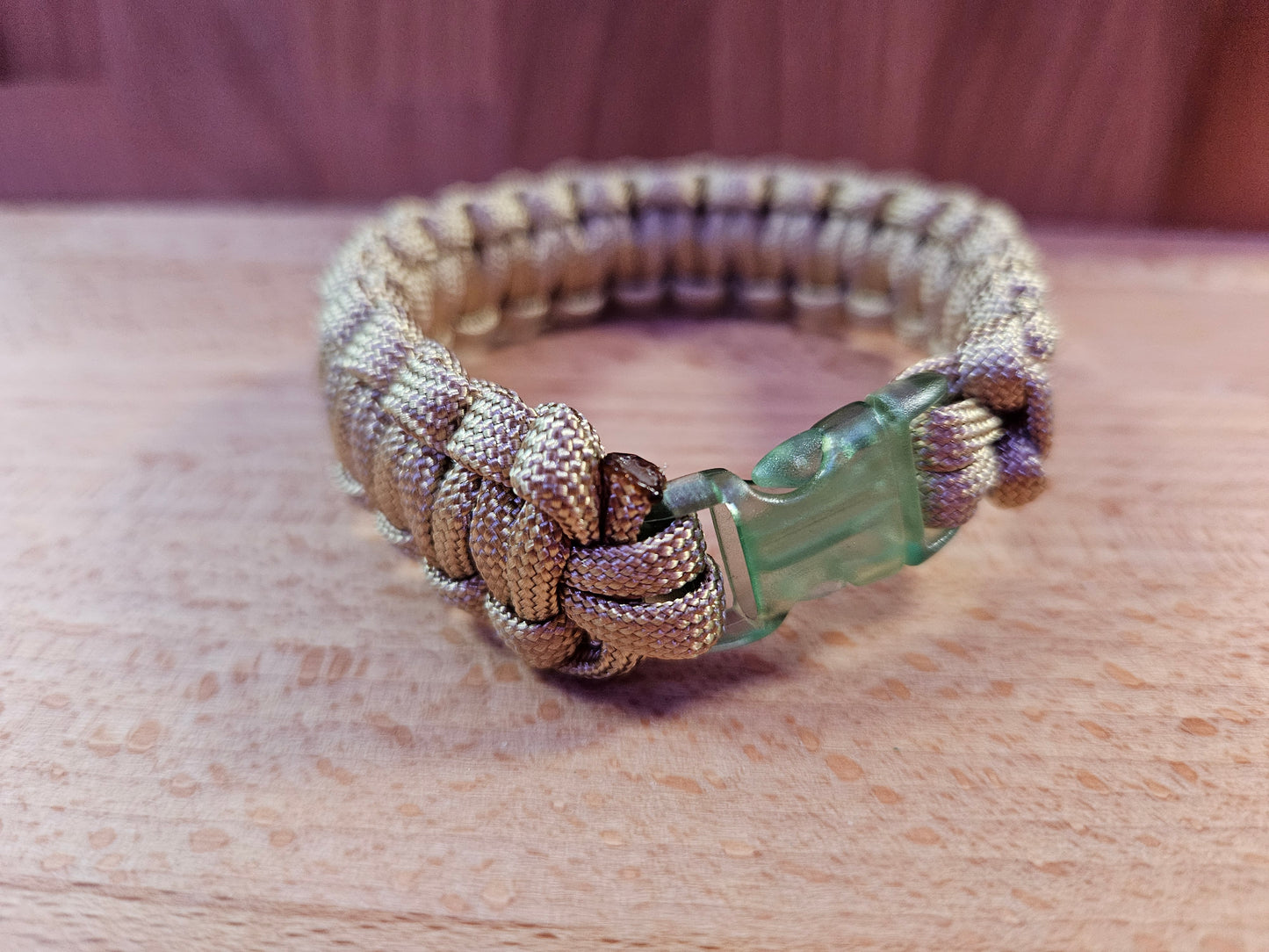 Handmade 550 Paracord Bracelet - Clear Micro Buckle - Tan