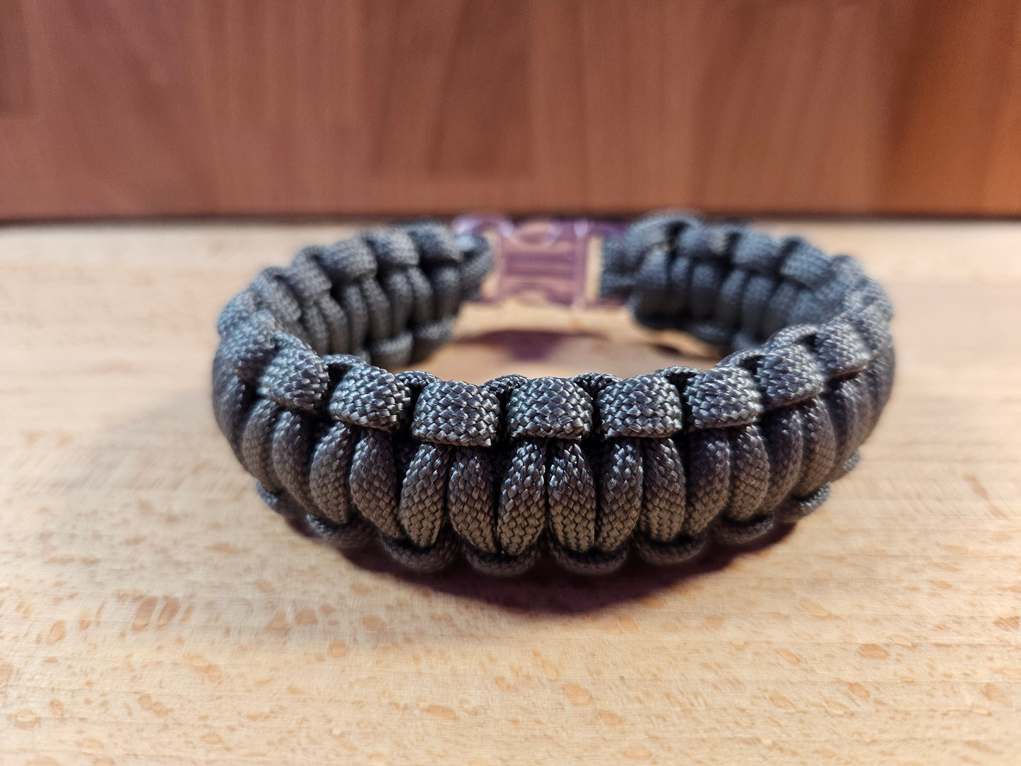 Handmade 550 Paracord Bracelet - Clear Micro Buckle - Grey