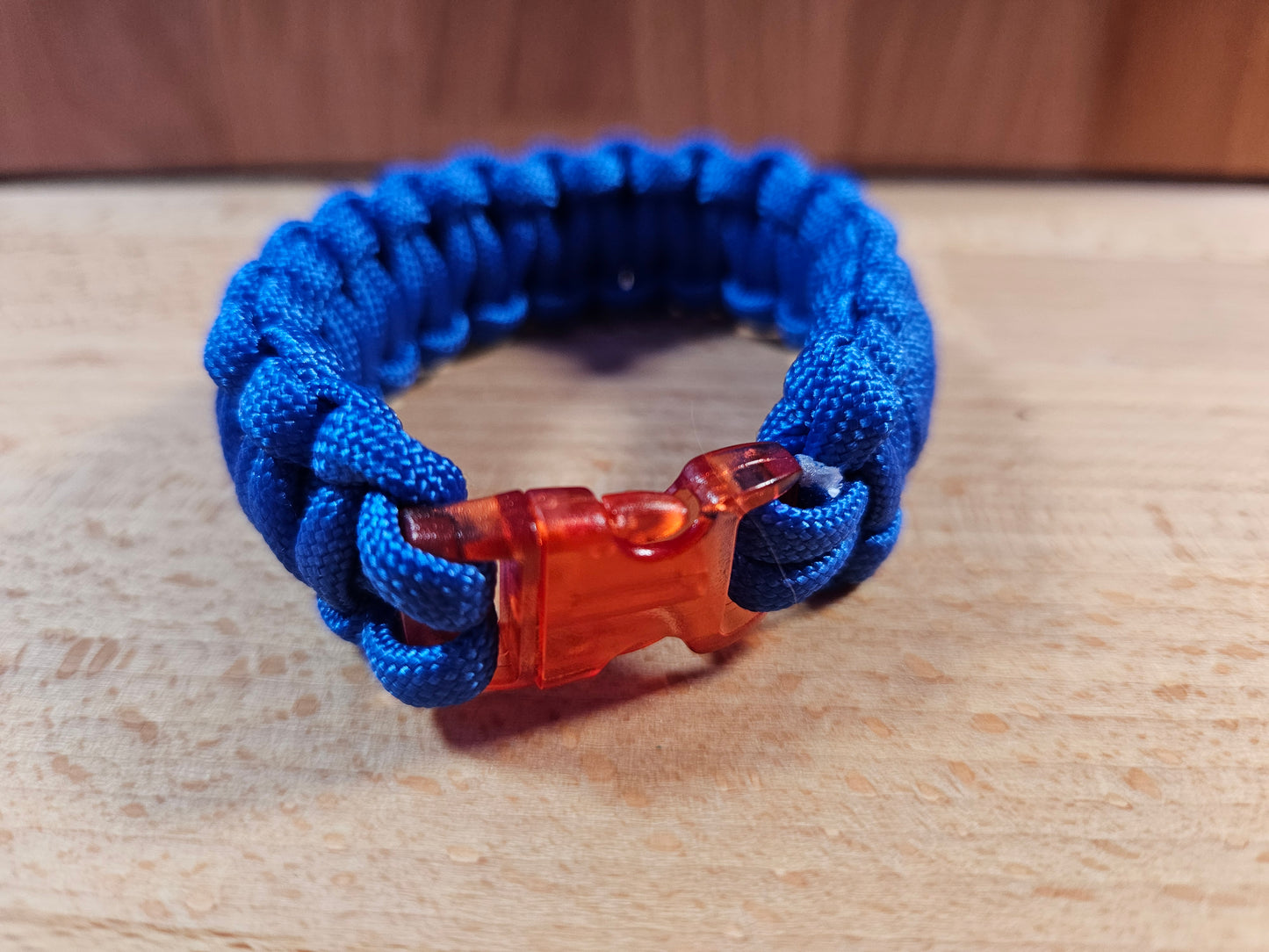 Handmade 550 Paracord Bracelet - Clear Micro Buckle - Blue