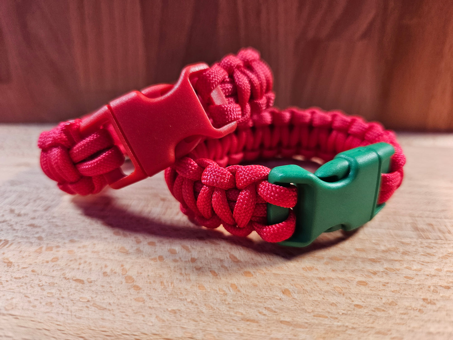 Handmade 550 Paracord Bracelet - Mini Buckle - Red