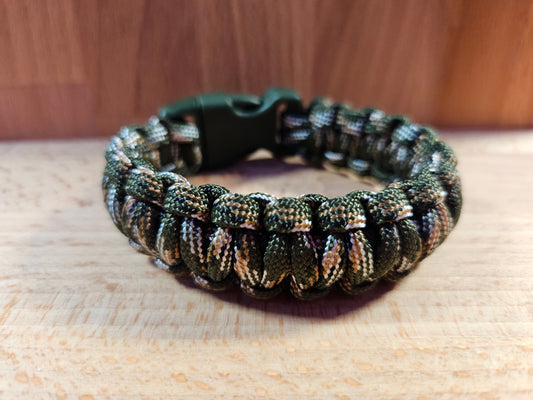 Handmade 550 Paracord Bracelet - Mini Buckle - Green Camo