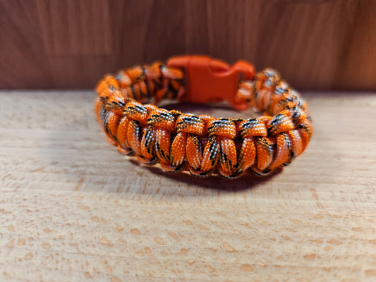 Handmade 550 Paracord Bracelet - Mini Buckle - Orange Camo