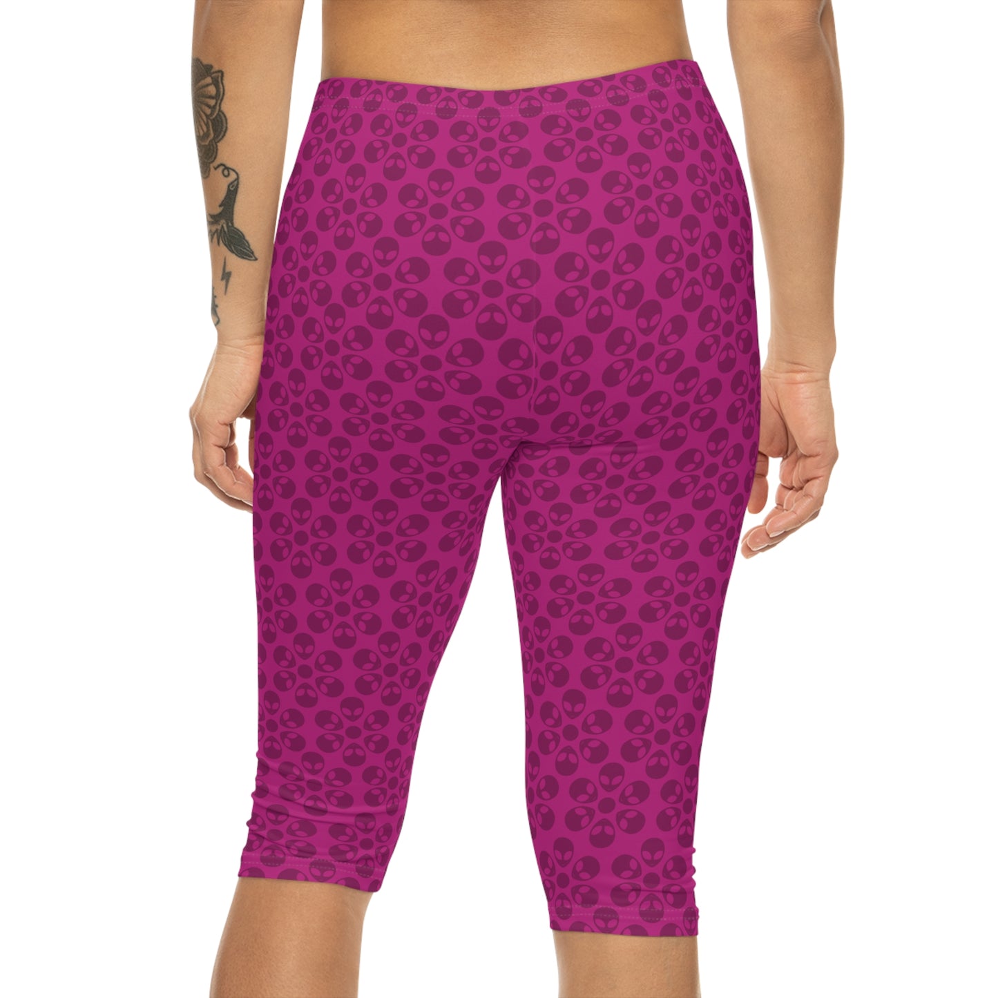 Women’s Capri Leggings Alien Flowers Pink